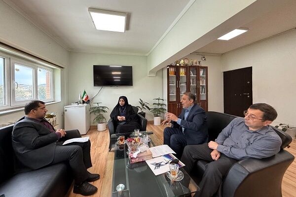 ببینید | نشست مدیرکل راه و شهرسازی و مدیرکل بهزیستی گلستان
در خصوص تأمین مسکن اقشار کم‌درآمد