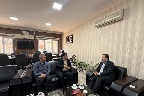 ببینید | نشست مشترک مدیرکل راه و شهرسازی گلستان و فرماندار
شهرستان گنبد کاووس با هدف بررسی وضعیت پروژه‌های عمرانی
شهرستان