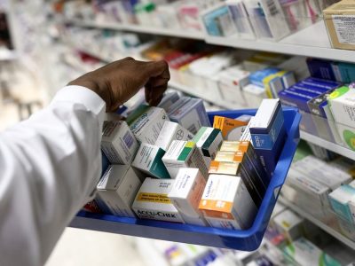 تأمین ۷۰ درصدی ارز دارو در سال ۱۴۰۴ / عقب‌ماندگی شدید در تأمین ارز واکسن