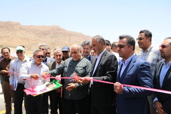 شتاب در توسعه محورهای ترانزیتی جنوب کشور با اعتباری بالغ بر
١۴هزار میلیارد ریال