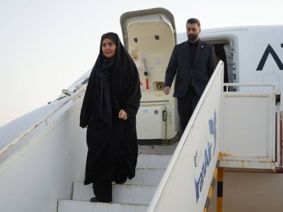 وزیر راه و شهرسازی وارد شهرکرد شد