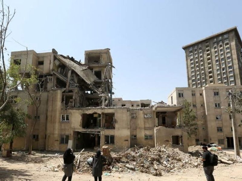 یک مدرس دانشگاه: در بازسازی فقط با کالبد یک ساختمان مواجه نیستیم