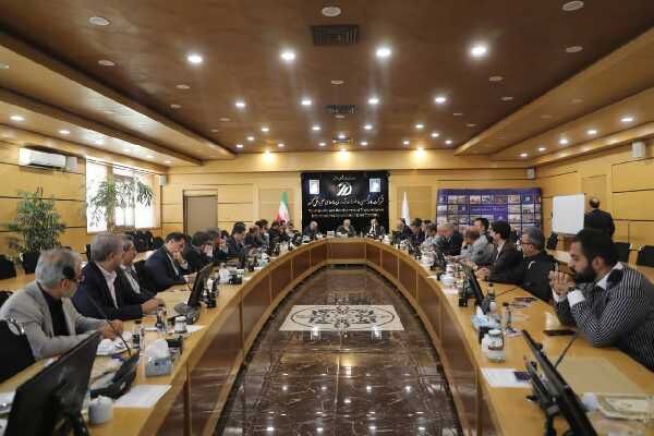 ۱۱ هزار کیلومتر راه در راهگذرهای ترانزیتی کشور در حال ساخت
است