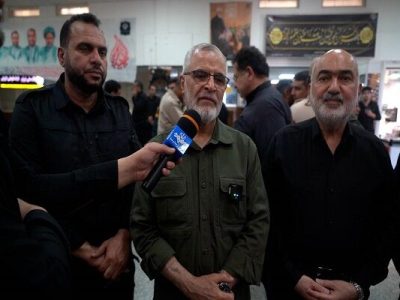 بازگشت زوار اربعین با مدیریت مناسب و همکاری مردم به خوبی
انجام می‌شود