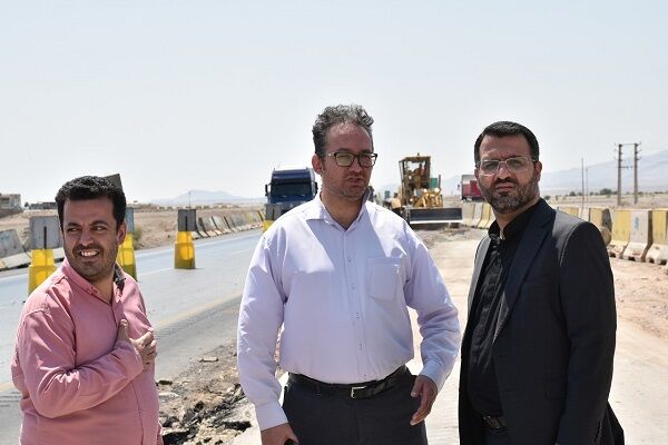 ببینید | نظارت مدیرکل راه وشهرسازی استان سمنان بر روند احداث
باند جدید محور سرخه-سمنان