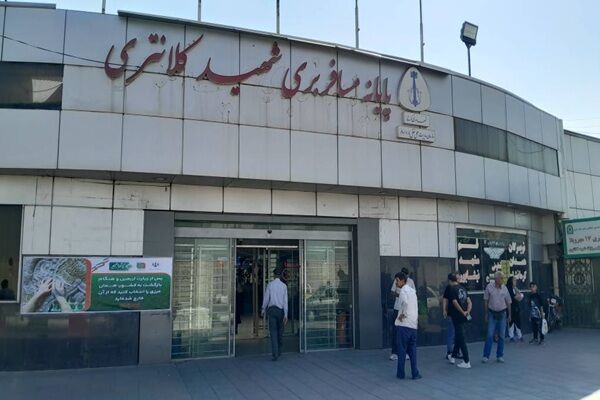 ببینید|نصب بنرهای اطلاع رسانی زائران اربعین حسینی در پایانه
مسافربری شهید کلانتری کرج
