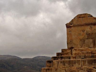 حریم پاسارگاد جابه‌جا نمی‌شود/ ممنوعیت حفر چاه در حریم آرامگاه کوروش