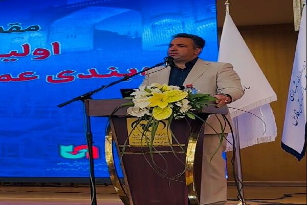 فناوری نوین قیر PG پلاس، راه‌های فارس را وارد عصر جدید
می‌کند
