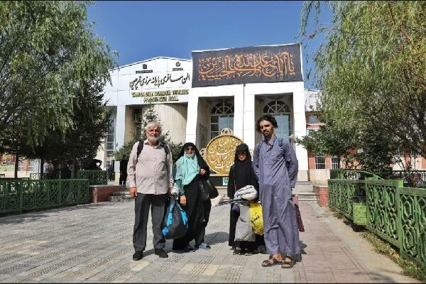 گزارش تصویری //تردد زوار اباعبدالله‌الحسین علیه‌السلام از
پایانه مرزی تمرچین تا اربیل اقلیم کردستان عراق