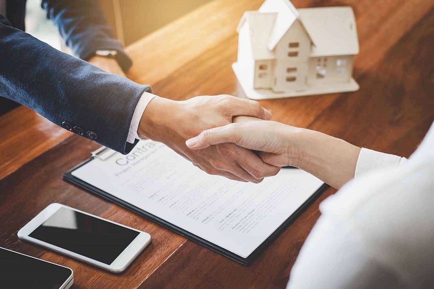 خصوصیات بهترین وکیل دعاوی ملکی و قراردادها