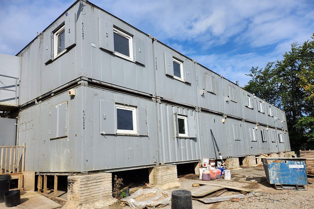 تجهیز کارگاه های ساختمانی و راه سازی با کانکس های کارگاهی: نوآوری در مدیریت پروژه های عمرانی ایران کانتینر مسکونی برای کارگاه