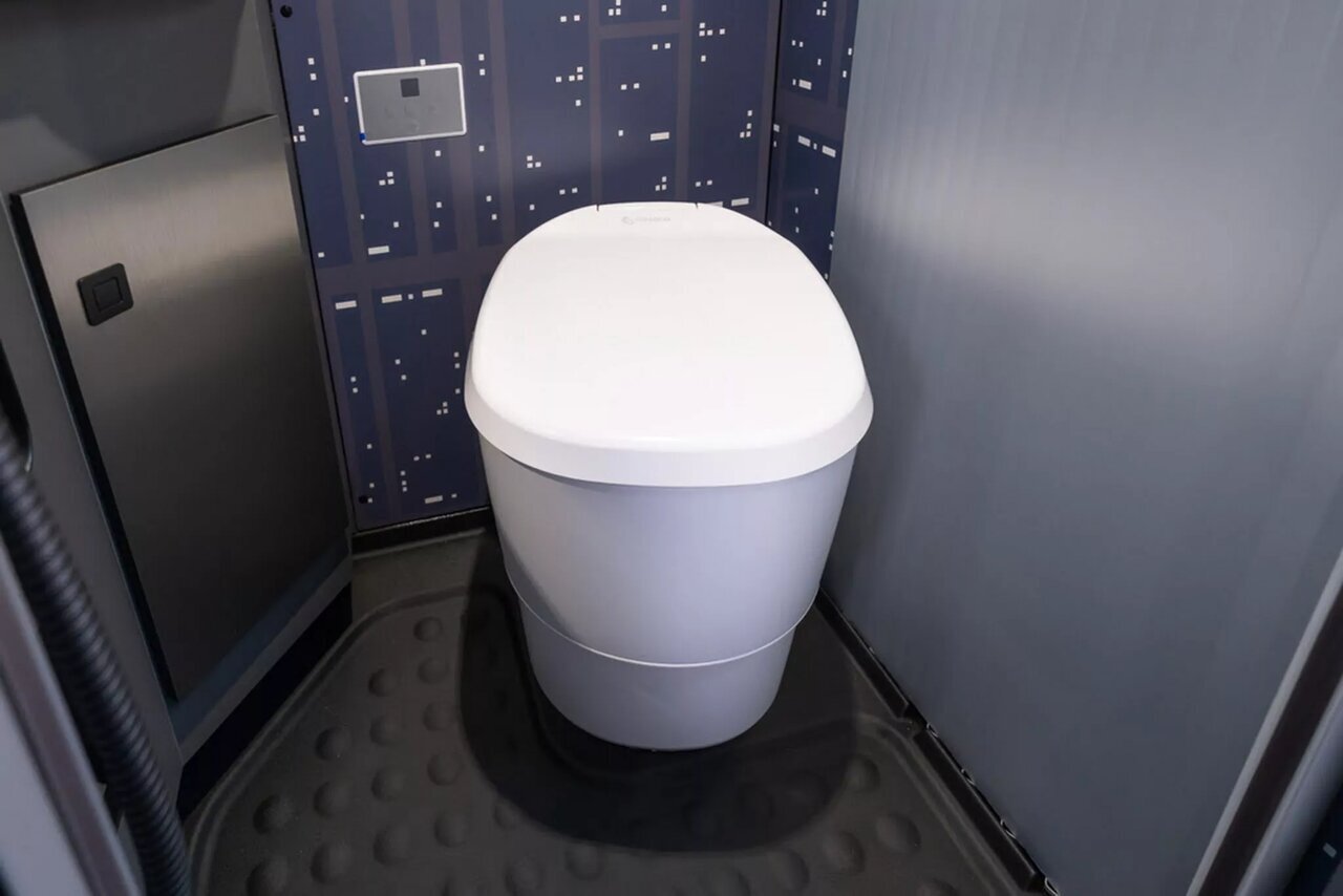 خانه متحرک ۲۰ میلیاردی به سبک جنگ ستارگان؛ ببینید + عکس خانه متحرک ۲۰ میلیاردی به سبک جنگ ستارگان؛ ببینید + عکس