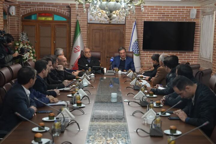 ویدئو| سفر یک روزه معاون وزیر و مدیرعامل شرکت ساخت و توسعه زیربناهای حملونقل کشور به آذربایجانغربی دیدار معاون وزیر راه و شهرسازی با استاندار آذربایجانغربی