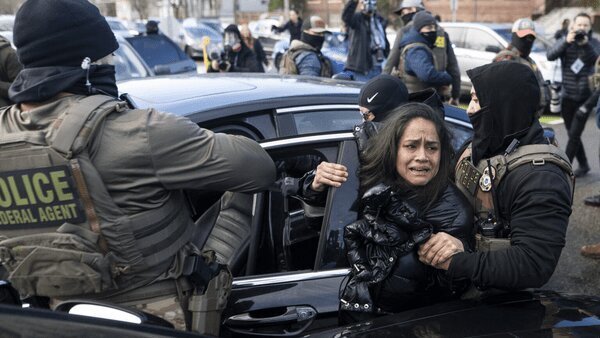 دستور ترامپ برای دستگیری ۱۰ هزار نفر / مینه‌سوتا جهنم شد + عکس