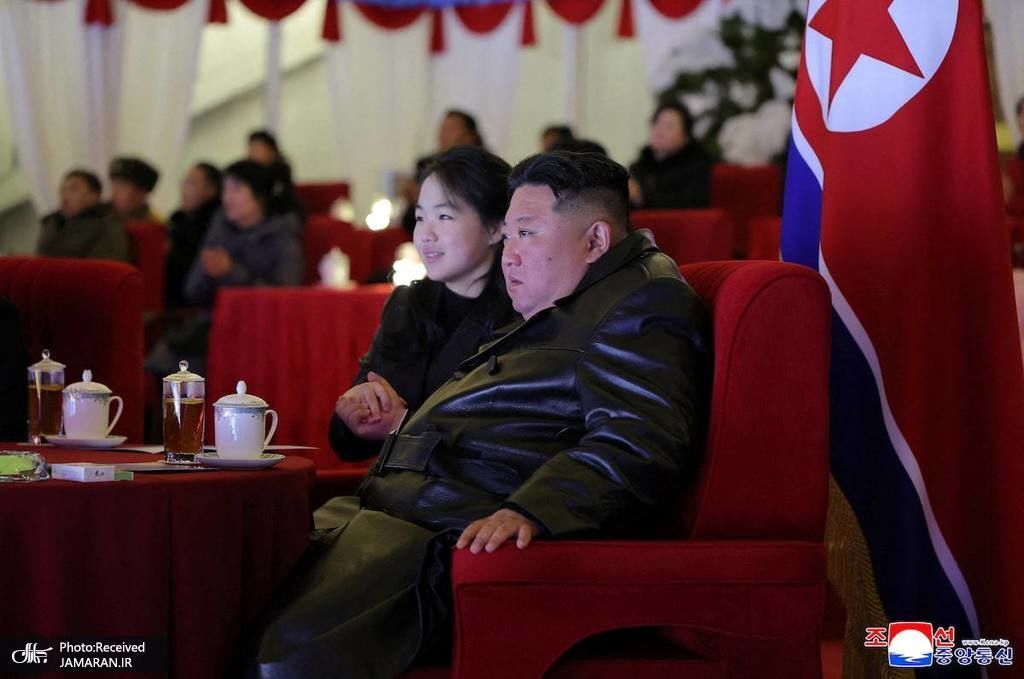 رهبر کره شمالی و دختر در جشن سال نو / «کیم جونگ اون» در لباس عید! + عکس رهبر کره شمالی و دختر در جشن سال نو / «کیم جونگ اون» در لباس عید! + عکس