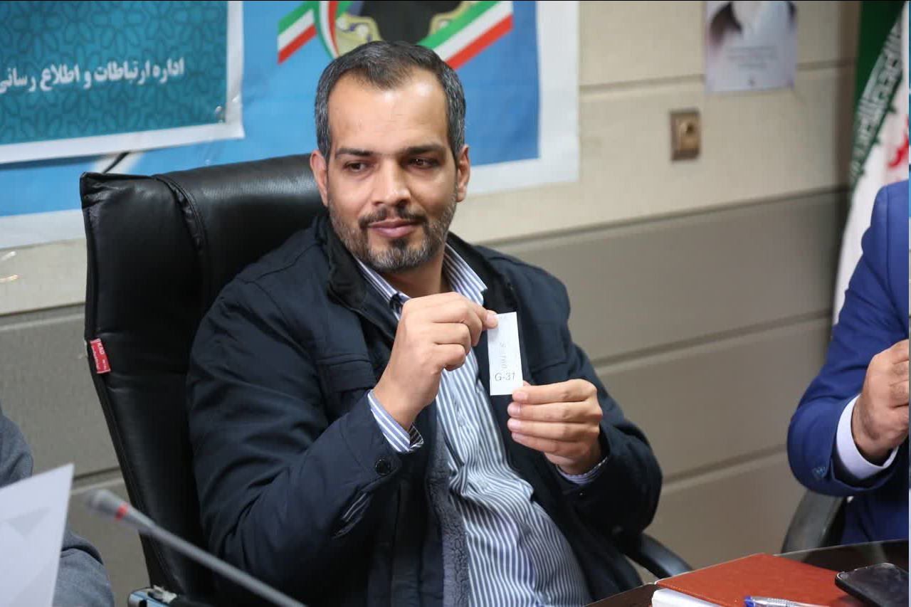 قرعه کشی ۶۱ قطعه زمین بین متقاضیان طرح جوانی جمعیت در شهرهای سامان و هوره