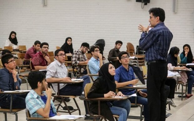 از تهران تا ریاض؛ مقایسه حقوق استادان دانشگاه و یک فاصله نگران‌کننده؛ «دانشگاها دارد از هیات علمی خالی می‌شود»