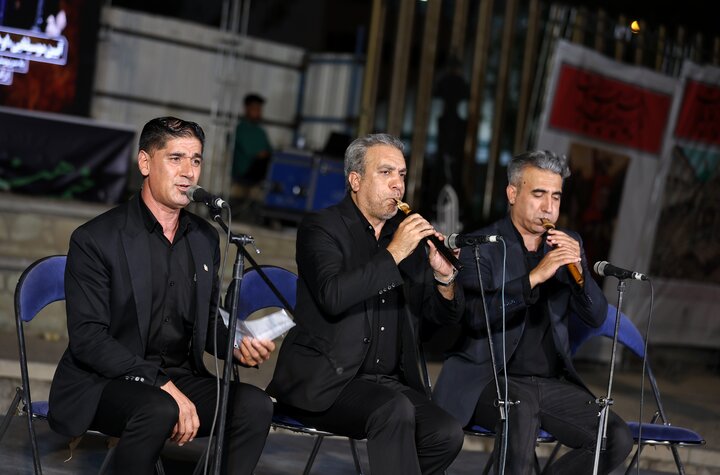 نغمههای آذری داغ محرم را تازه کرد؛ «خیمه هنر» در شب سوم چگونه گذشت؟ نغمههای آذری داغ محرم را تازه کرد؛ «خیمه هنر» در شب سوم چگونه گذشت؟