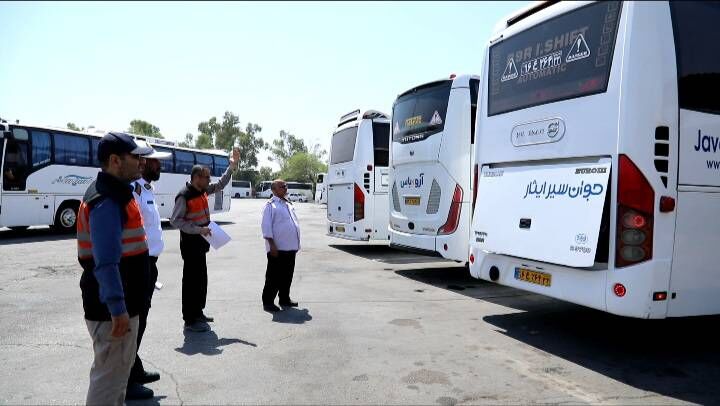 طرح تشدید نظارت  بر ایمنی ناوگان مسافری در پایانه سیاحت اهواز در آستانه مراسم بدرقه، تشییع و خاکسپاری قائد شهید امت.