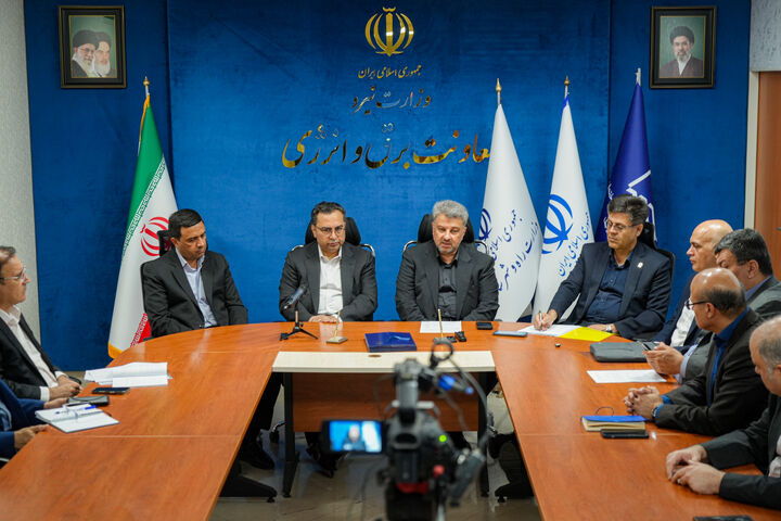 گام مشترک برای ساختمان‌های کم‌مصرف؛ تفاهم‌نامه توسعه انرژی‌های تجدیدپذیر امضا شد