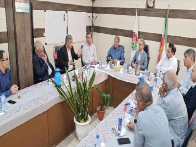 برگزاری نشست بررسی نحوه ارائه خدمات به کامیون های متردد در
جزیره قشم