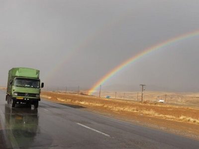 بارش باران و مه‌گرفتگی شدید در جاده‌های همدان