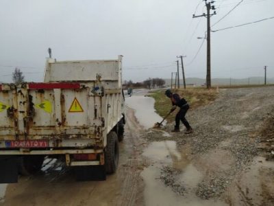 ببینید| هدایت آب‌های سطحی در محورهای شهرستان کیار استان
چهارمحال و بختیاری