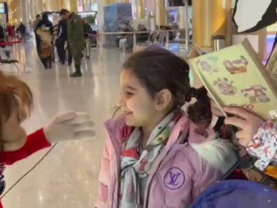 ویدئو | استقبالی به شیرینی لبخند کودکان؛ نوروز در فرودگاه
بین‌المللی هاشمی نژاد مشهد متفاوت‌تر از همیشه