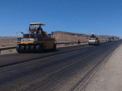 اجرای ۴۵ کیلومتر روکش آسفالت محور شریانی طبس-یزد