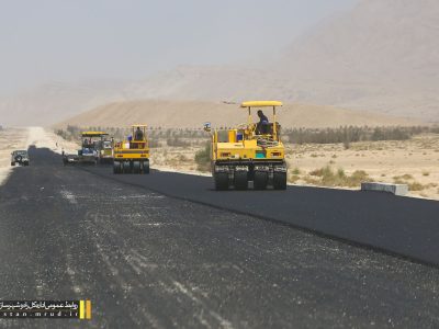 ببینید|شروع عملیاتِ اجرای آسفالت در ۱۰ کیلومتر ابتدایی قطعه
دوم محور لار – بندرعباس
