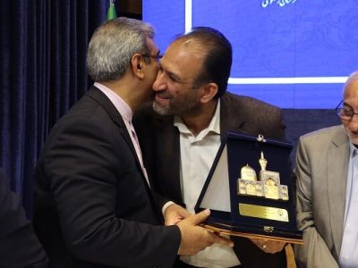 تقدیر از مدیرکل راه و شهرسازی استان خراسان رضوی در جشنواره
خیرین مدرسه‌ساز