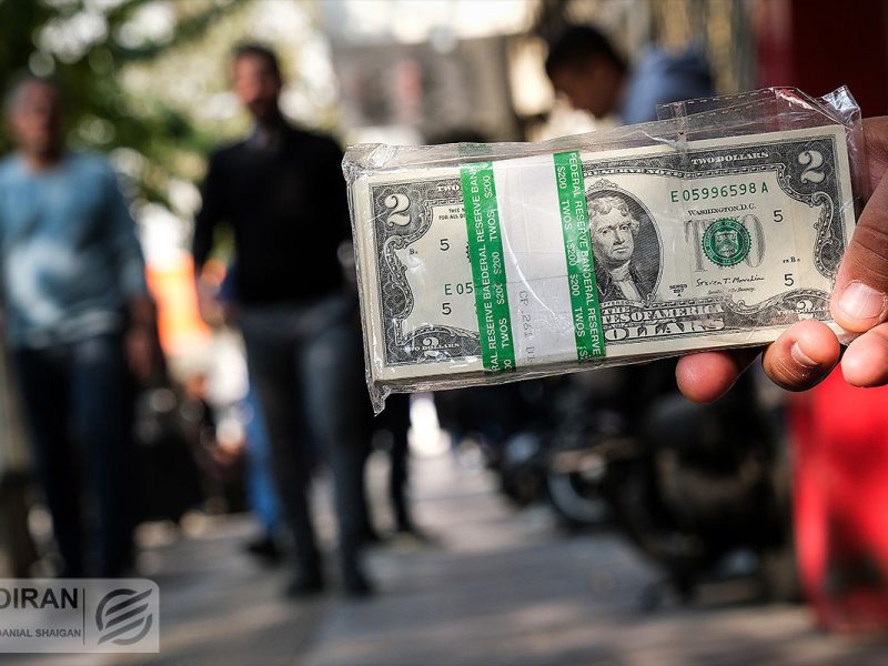 سیگنال احتیاط در بازار سرمایه/ قیمت دلار در پشت خط بالا رفت