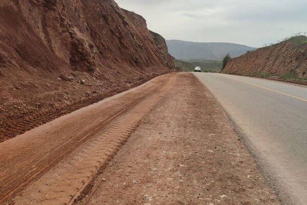 شانه سازی ۷۰ کیلومتر از محورهای مواصلاتی شهرستان معمولان در
استان لرستان