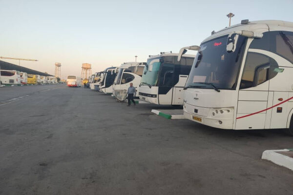 بیش از ۲۹ هزار زائر با ناوگان اتوبوسی از مرز مهران جابه‌جا
شدند