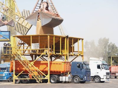 Over 540,000 Tonnes of Essential goods unloaded at Imam
Khomeini Port