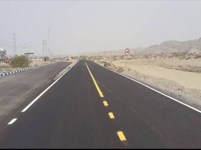 اجرای ۸ کیلومتر خط‌کشی در محور تازه روکش‌شده جاسک – کنارک
(هرمزگان)