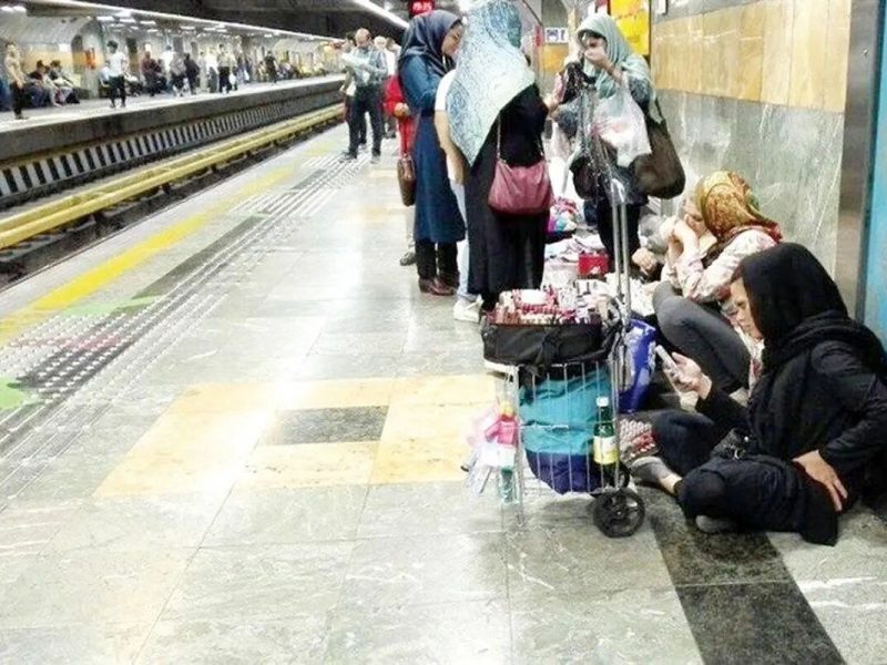 ممنوع شد؛ دست‌فروشی اتباع خارجی در مترو