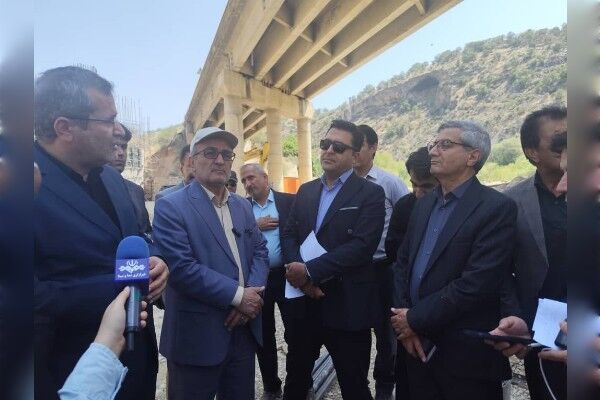 پیشرفت ۹۳ درصدی پروژه احداث باند دوم محور یاسوج بابامیدان
سمیرم