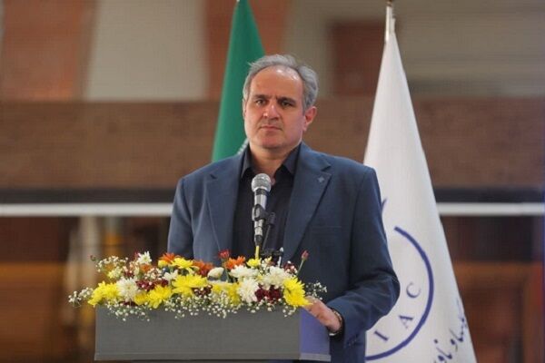 ۳۲ فرودگاه بین‌المللی و مرز هوایی برای عملیات اربعین آماده
شده است / انجام پروازها از «عمود صفر» در فرودگاه‌ها