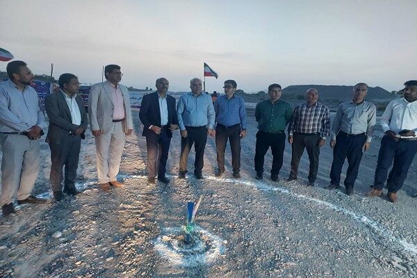 آغاز عملیات اجرایی پل ناصرآباد بخش جغین شهرستان رودان همزمان
با هفته دولت