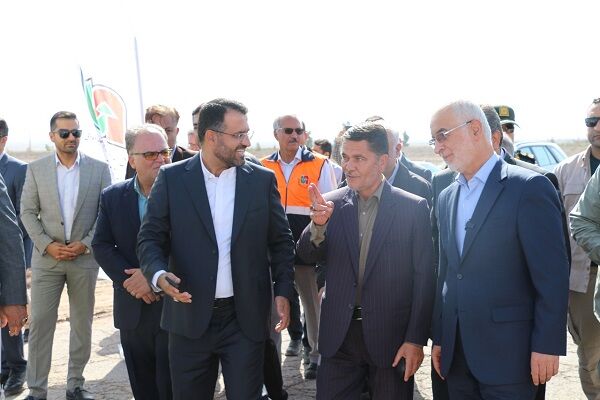 ببینید | افتتاح و بهره برداری از باند جدید محور سرخه-سمنان
با حضور وزیر کشور