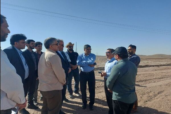 ببینید| بازدید استاندار و مدیر کل راه و شهرسازی سیستان و
بلوچستان از عملیات ساخت ۱۱۶ کیلومتر بزرگراه در محور زاهدان –
خاش