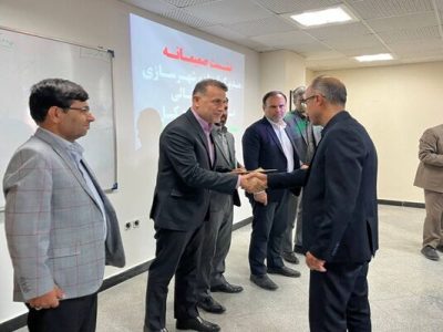 ببینید | دیدار صمیمانه مدیرکل راه و شهرسازی خراسان شمالی با
کارکنان به مناسبت هفته دولت و روز کارمند