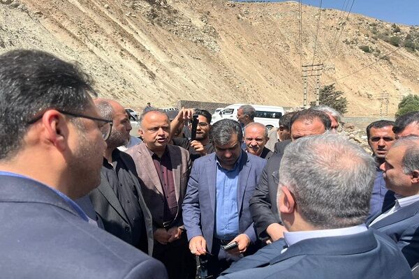 ببینید| همراهی مدیرکل راه و شهرسازی استان تهران در سفر
استاندار به شمیرانات و بازدید از پروژه های معاونت مهندسی و
ساخت