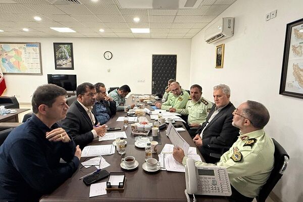 بررسی راهکارهای تسریع در تأمین زمین و ساخت فضاهای انتظامی در
استان گلستان