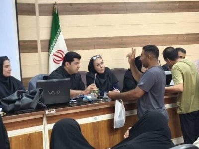 برپایی میز خدمت وزارت راه و شهرسازی هم‌زمان با سفر وزیر به
استان کرمان