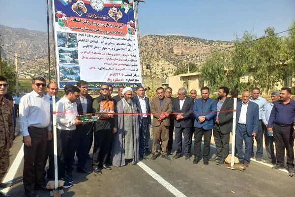 بهره‌برداری از پروژه‌های زیرساختی جاده‌ای در شهرستان
نورآباد