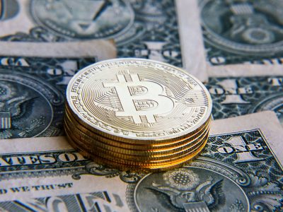 بیت‌کوین از قله ۱۱۸ هزار دلار عقب‌نشینی کرد؛ بازار رمزارز در فاز انتظار