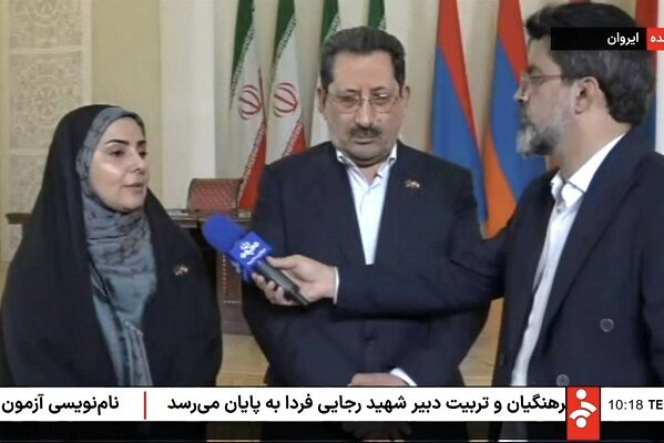 توافق ایران و ارمنستان برای حذف مشکلات عوارضی کامیون‌ها طی
دو ماه آینده/ کریدور ریلی خلیج فارس – دریای سیاه در مسیر نهایی
شدن