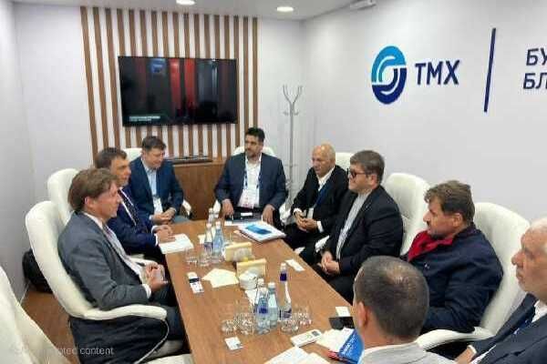 دیدار معاون وزیر راه و شهرسازی با مدیران شرکت‌های ریلی روسیه
با محوریت توسعه همکاری‌ها و انتقال فناوری